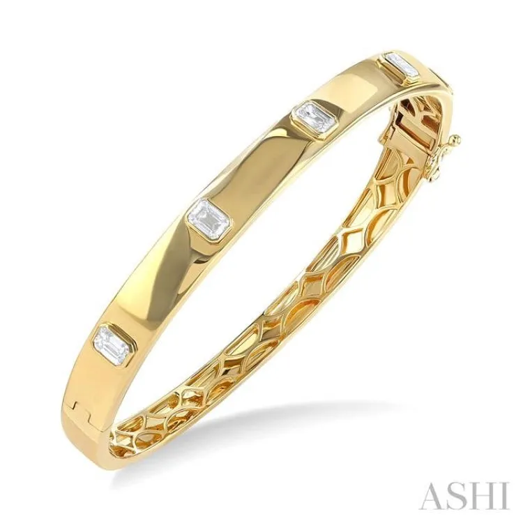 1 1/2 ctw Bezel Set Emerald Cut Diamond Bangle in 14K Yellow Gold