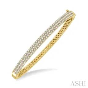 2 Ctw Round Cut Diamond Fashion Bangle in 14K Yellow Gold