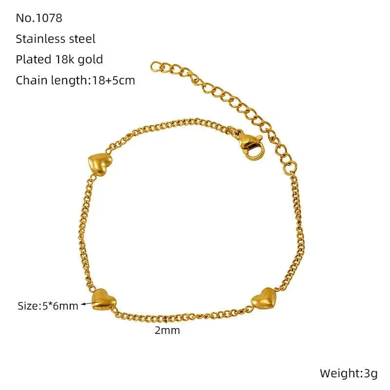 Classic Heart Charm Link Bracelet – Elegant Gold Chain