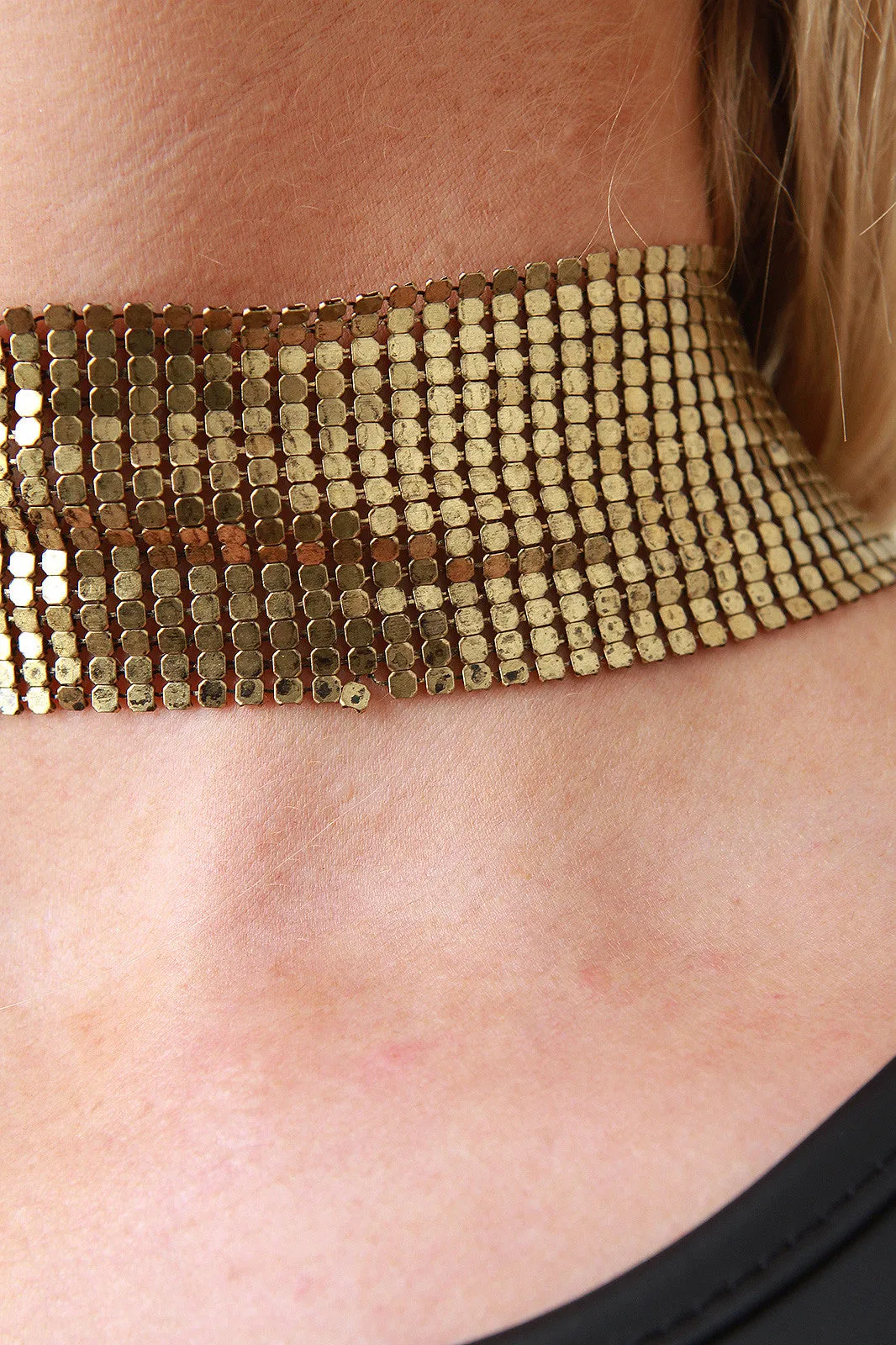 Dotted Chain-mail Choker Necklace