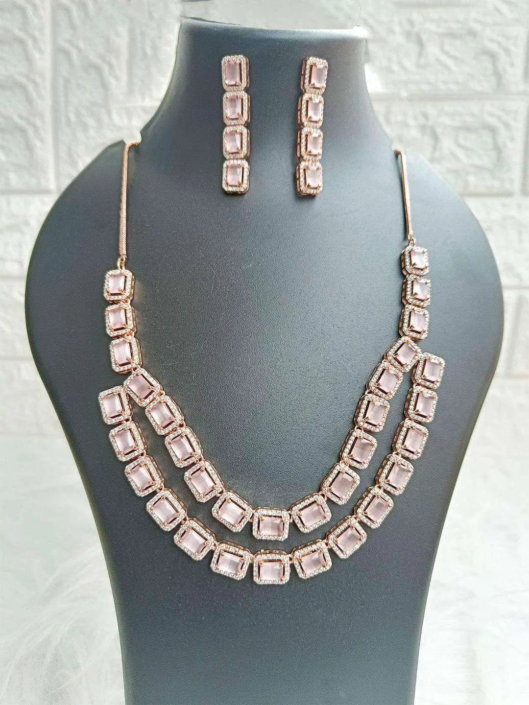 Elegant Designer Delicate Necklace Set