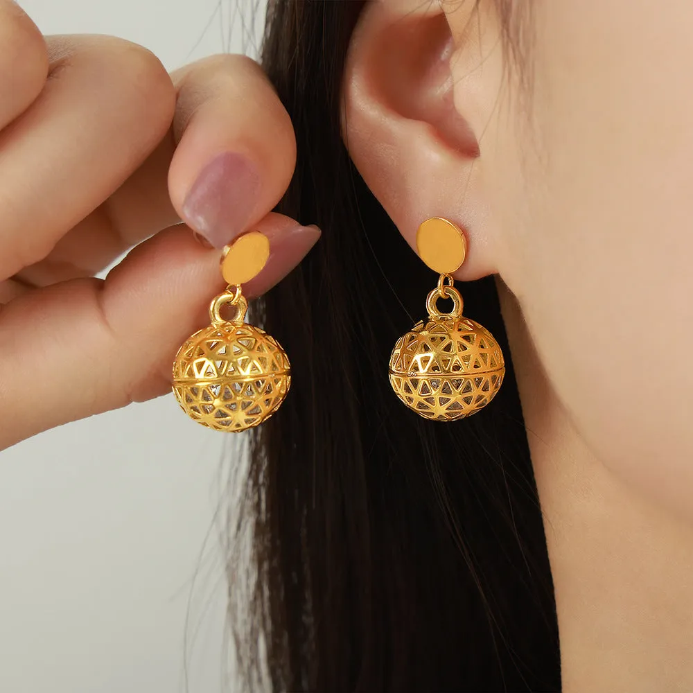 Extravagant Niche Design 18K Gold Beaded Zircon Earrings for Women