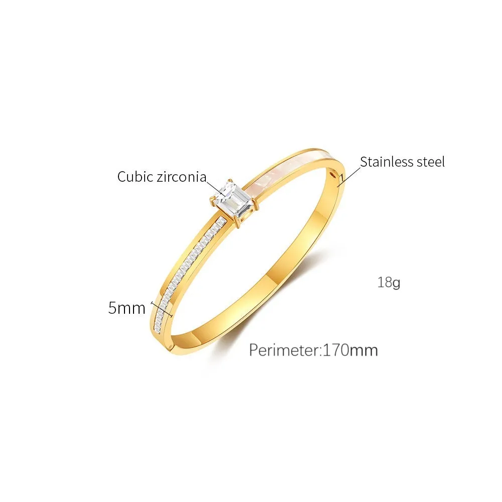 Gold Bangle Bracelet for Women with Emerald-Cut Stone - Elegant and Modern Jewelry for Any Occasion