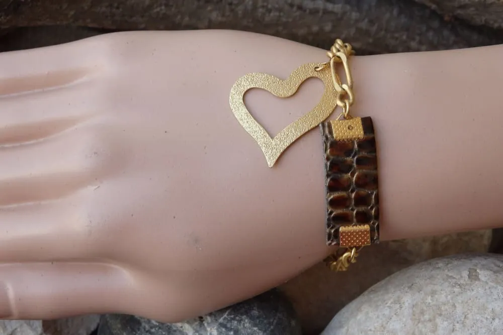 Heart gold bracelet