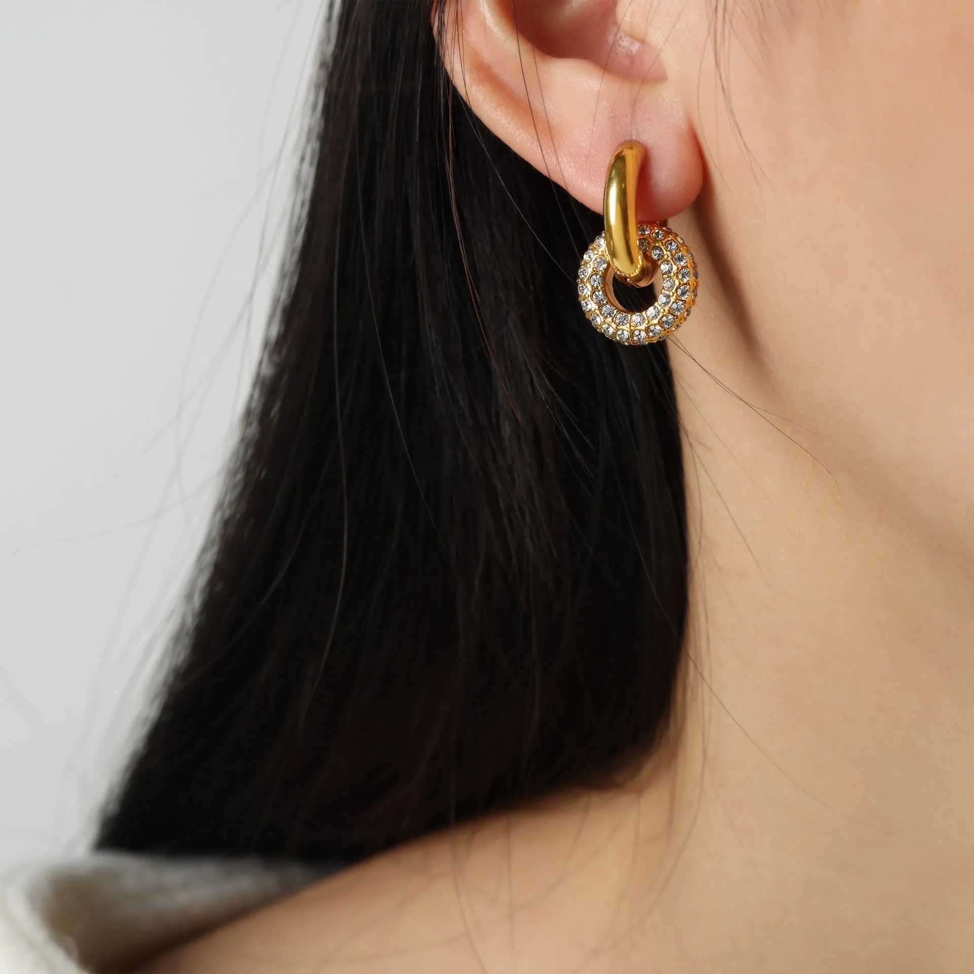 Luxurious Retro Gold-Plated Zircon Earrings for Stylish Women