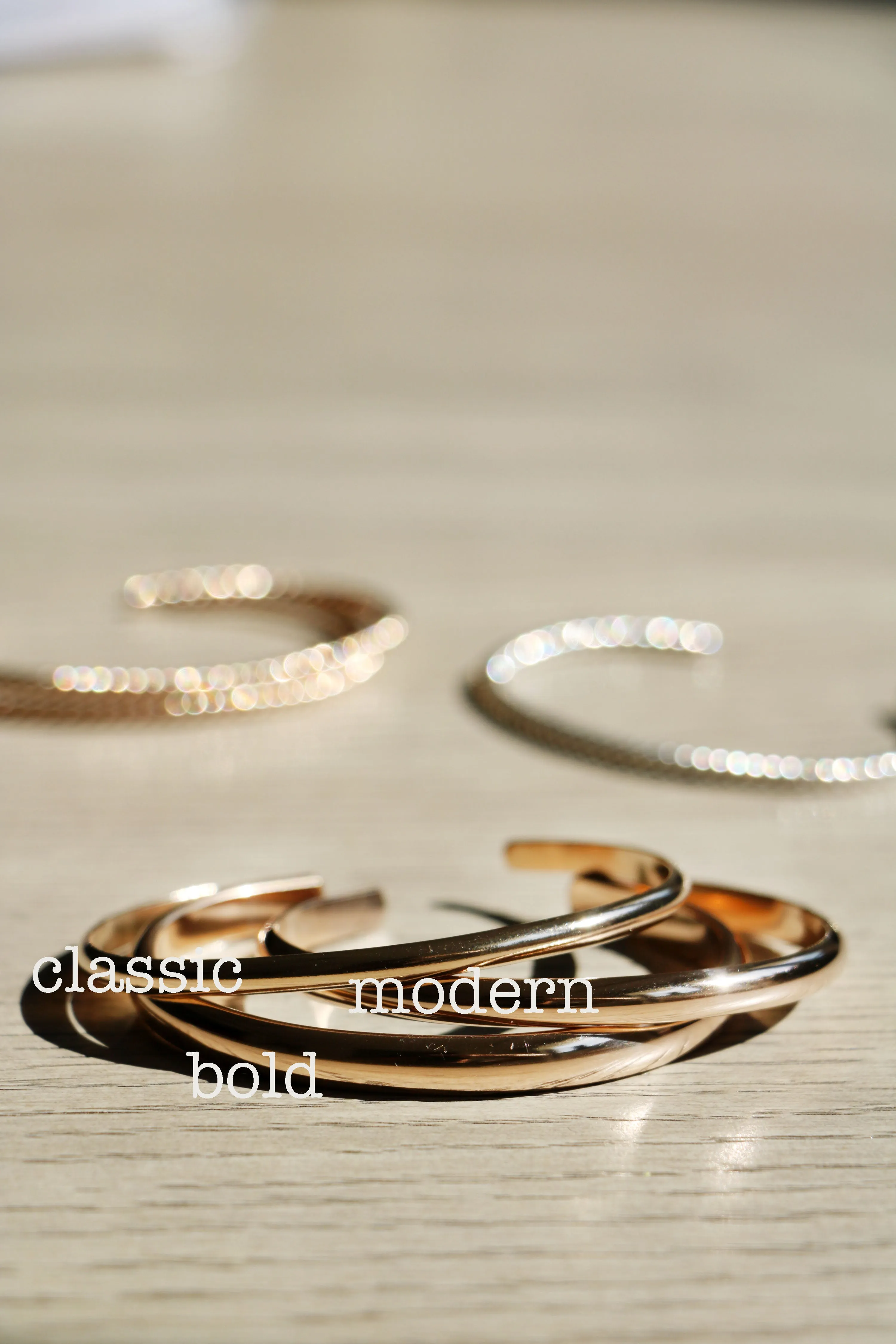 modern   bold cuff { gold }