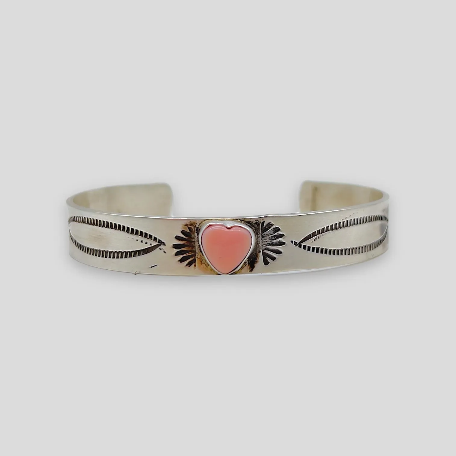 Native American Handcrafted Sterling Silver Pink Conch Heart Bracelet