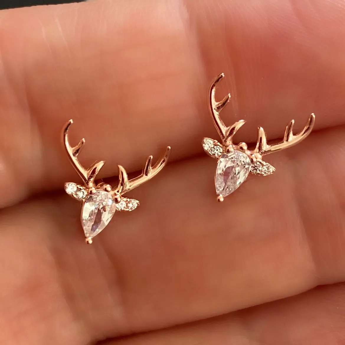 Oh Deer! - Earrings with clear zircon