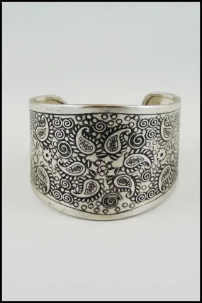 Paisley Pattern Metal Cuff Bracelet