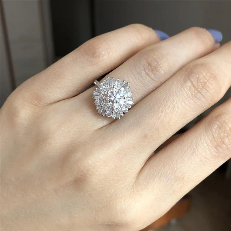 Romantic Jewelry Luxury Sparkling Round Cut Cubic Zircon Cocktail Ring for Women