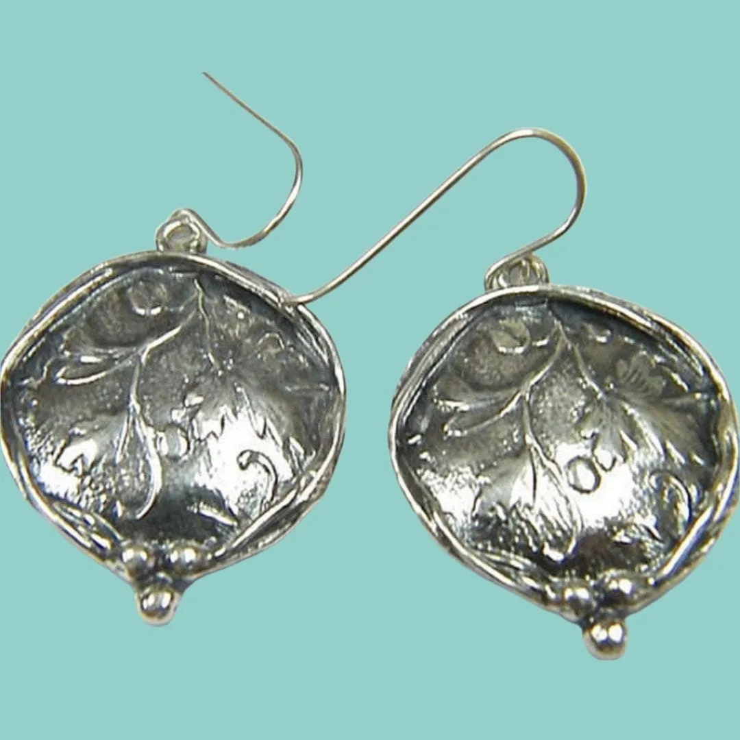 Silver earrings / earrings for women / dangle earrings / leaf design