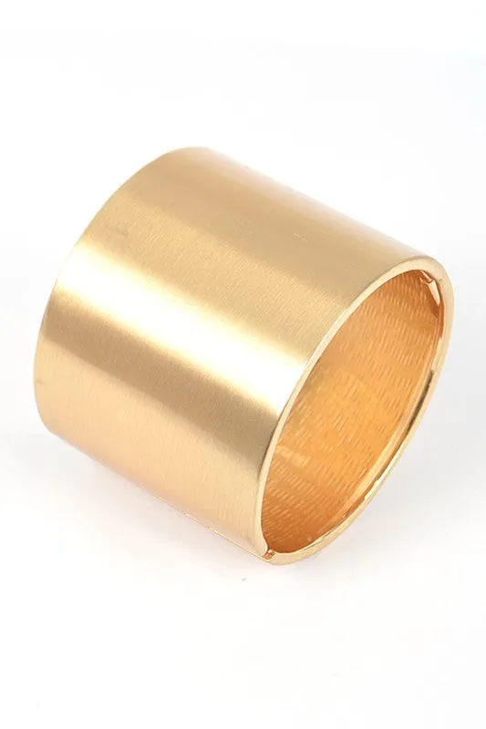 Sleek Gold Cuff