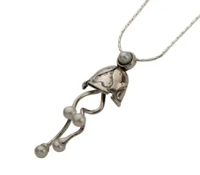 Sterling silver necklace for woman.