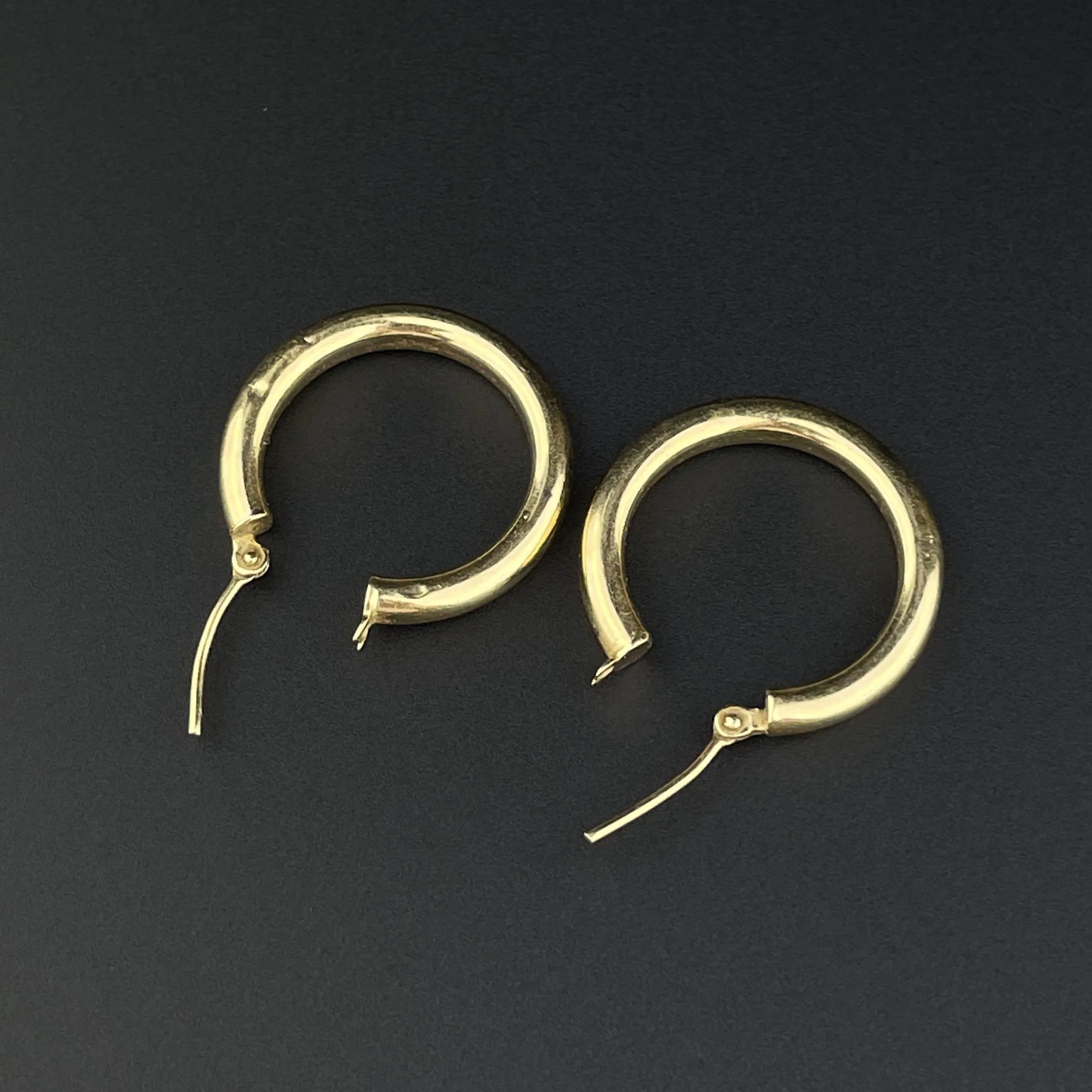 Vintage 14K Solid Gold Huggie Style Hoop Earrings